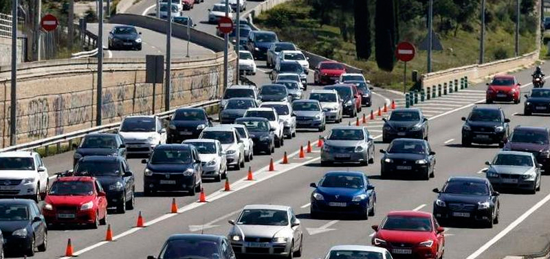Fuertes retenciones a la entrada de la ciudad por un pequeño accidente